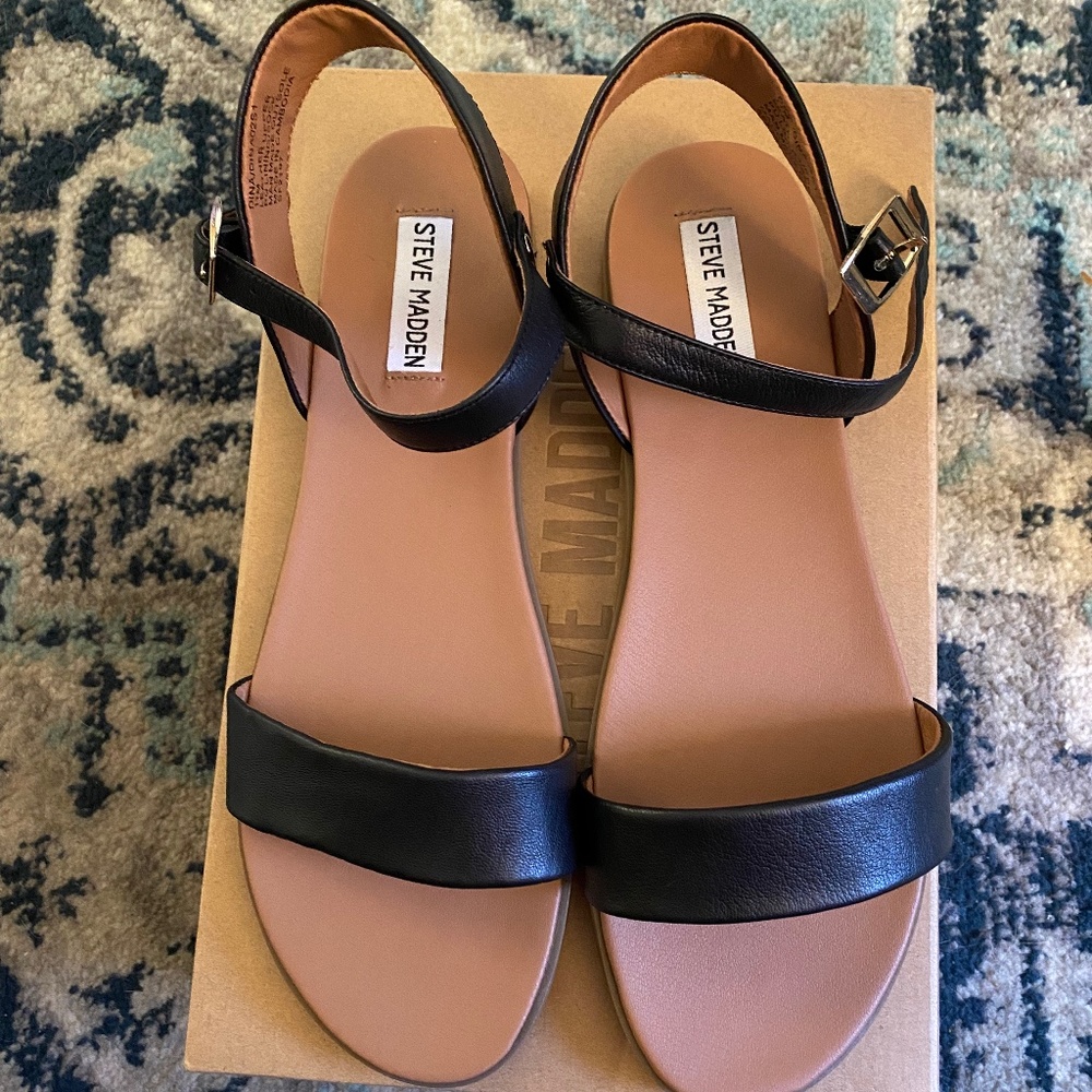 Steve Madden Black Leather Sandals Size 11